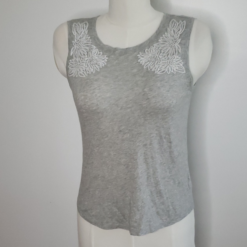 Gap gray sleeveless shirt with shoulder detail